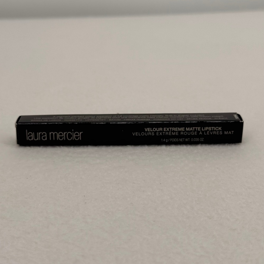 Laura Mercier Velour Extreme Matte Lipstick Full Coverage Matte Finish 0.035oz